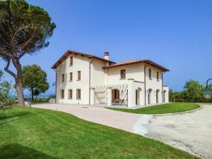 Apartment With Swimming Pool In Vinci Hills