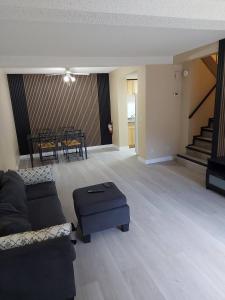 Charming 2-Bedroom House in Central Calgary