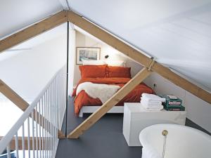 Sparrows Nest - Uk50109