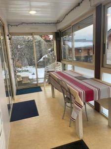 Family Chalet Fenced Garden Mountain View