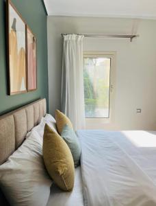 Cozy Designer 1BR w Garden near Point 90 Mall