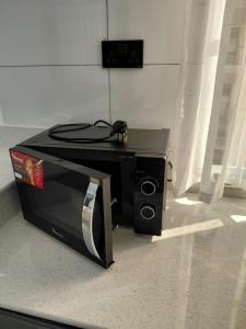 Memories Home Diani Beach Road- With Pool, 5 min to the Beach