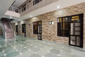 Hotel O Dayal