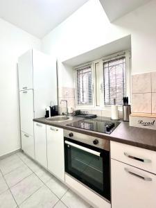 City & Beach Split - Walk to Bačvice Beach & Old Town