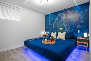 Cosmic Game Room, Yard & Close to WEM