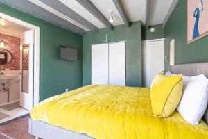 1918 Duplex with Character City Center