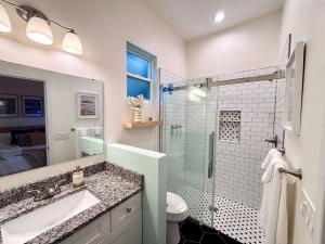 The Citrus Suite Near UF Shands Downtown