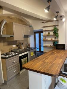 2- Appartement climatisé dans le centre historique d Aubenas