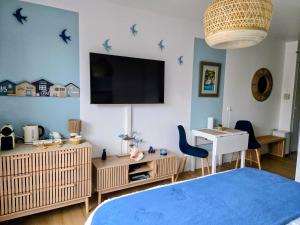 Studio Bleu Aix-en-Provence terrasse, piscine, parking