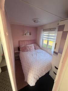 Hoopers Hideaway Caravan Rental SetonSands 2