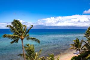 KBM Resorts FREE CAR Mahana Oceanfront 2-Bedroom Condo with Beautiful Nightly Sunsets MAH-611
