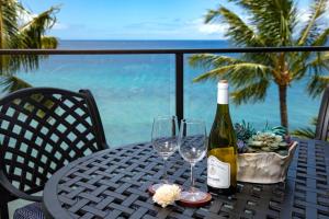 KBM Resorts FREE CAR Mahana Oceanfront 2-Bedroom Condo with Beautiful Nightly Sunsets MAH-611