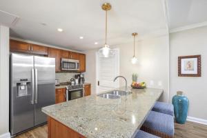 KBM Resorts FREE CAR Honua Kai Konea Ocean view 2-Bedroom Condo Recently Remodeled HKK-309