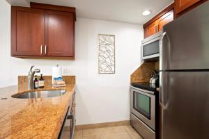 KBM Resorts FREE CAR The Whaler Ocean view Recently Updated Studio Stunning views WH2-661