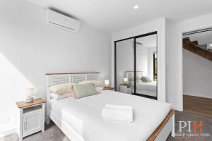 Spacious Central 2 story Luxury with views