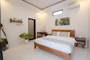 Villa Rooz BARU private pool dining kitchen