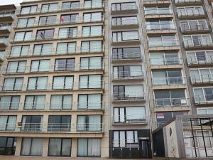 Apartment in Nieuwpoort with Views