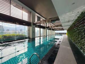 Executive Studio Sunset View in Makati - Private Apartment