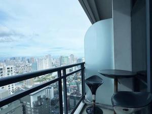 Executive Studio Sunset View in Makati - Private Apartment
