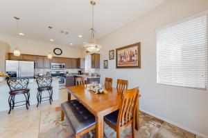 Contemporary & comfortable home with a pool, WiFi, washer, dryer & central air-conditioning