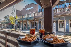 Folsom Old Town Escape