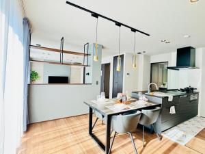 Akikawa Koshi 10 プレミアム鉄骨 一棟貸切ヴィラ