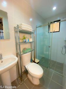 2 Bedroom Condo at Midpoint Residences with City View