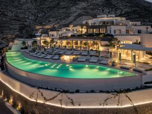 Sandblu Santorini, LXR Hotels & Resorts