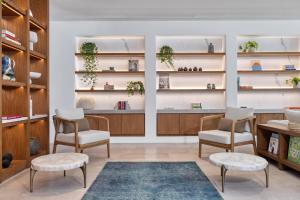 Sandblu Santorini, LXR Hotels & Resorts