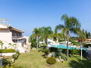 Studio for couples in Capo Vaticano with pool