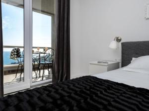 Apartments Villa Capitano - Two Bedroom Apartment with Balcony and Sea View UTI