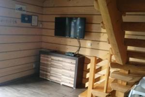 A wooden holiday cottage in a highlander style