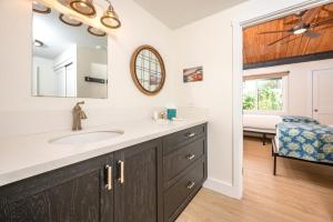 Napili Point 2 Free Rental Cars KBM Resorts Water Front 2 Units 3 Bedrooms ML-1171