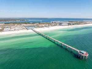 Coastal Haven Pools Restaurant & Beach Shuttle