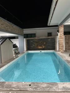 Si Changs house Four Elephants house