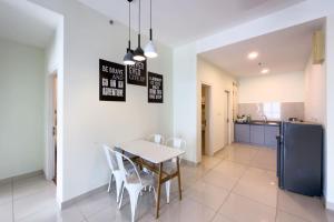 Family 2BR Apartment Pool Melaka City