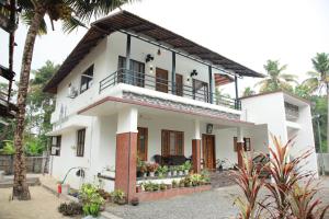 Marari Lagoons Home stay