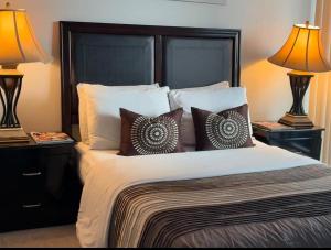 Spacious-Cozy 2Bed Condo in Square Ones Misissauga