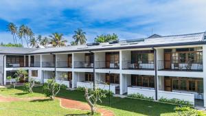 Surfing Elephant Resort