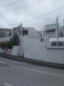 Comfortable house with sea and mountain views