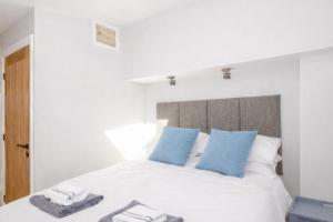 The View at 52, Whitby