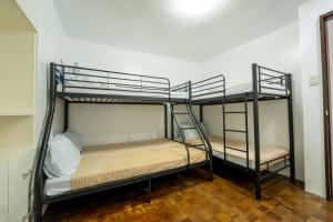 5BR Crystal Slopes and 6 slot Reserved Parking