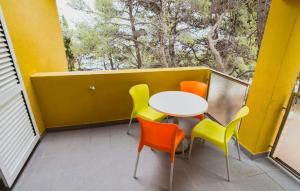 Awesome Apartment In Kukljica With Wifi