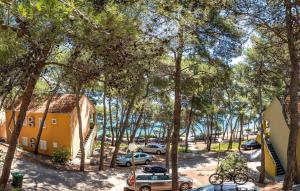 Awesome Apartment In Kukljica With Wifi