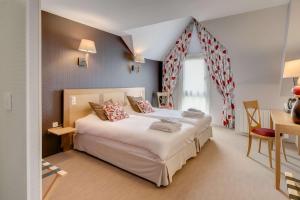 Hotels Les Ormes Domaine et Resort : photos des chambres