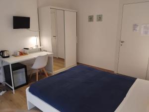 Via Sapri Rooms and Apartments