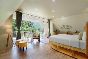 SaffronStays Tirthan Twins- Riverside Villa & Bonfire