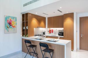 PVH - Azizi Mirage 1 - Tranquil 1 BR - Pool View