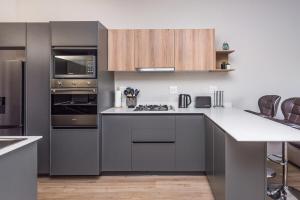 Elegant, Chic, Modern, exquisite, peaceful Condo in Sandton