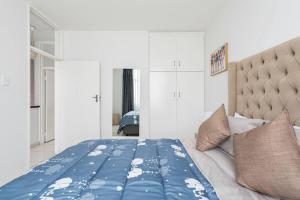 Bedfordview Suite 10 Min OR Tambo Eastgate No Load Shedding 2BED WiFi
